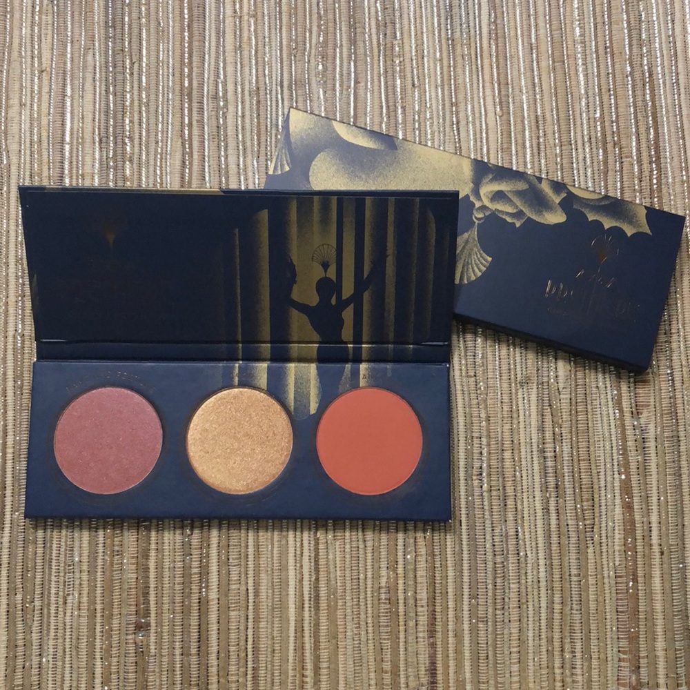 Zoeva Premiere Blush Palette